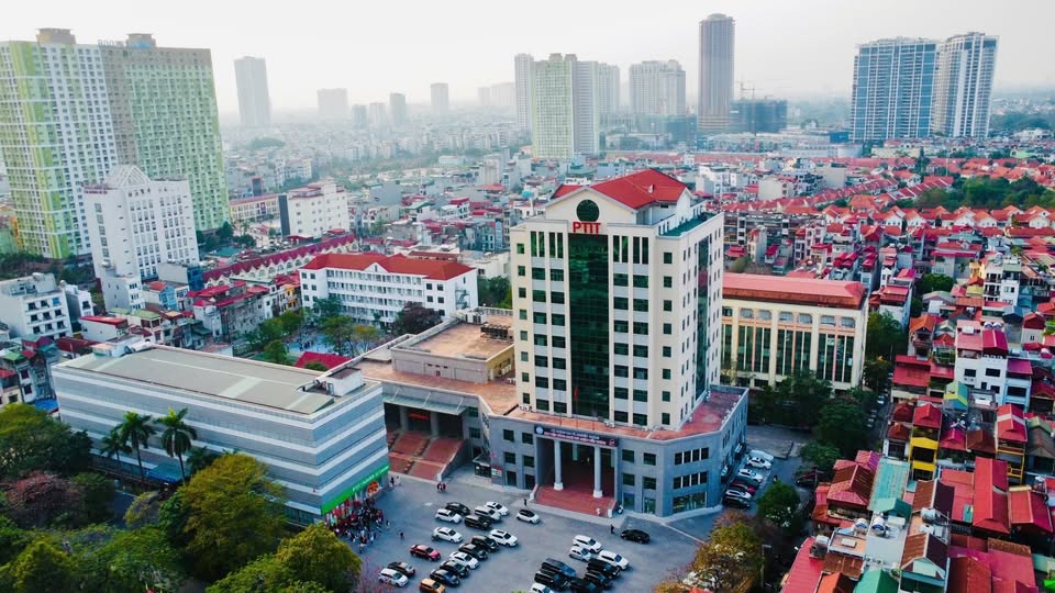 Bảng quy đổi tương đương điểm trúng tuyển giữa các phương thức xét tuyển đại học hệ chính quy đợt 1 năm 2025