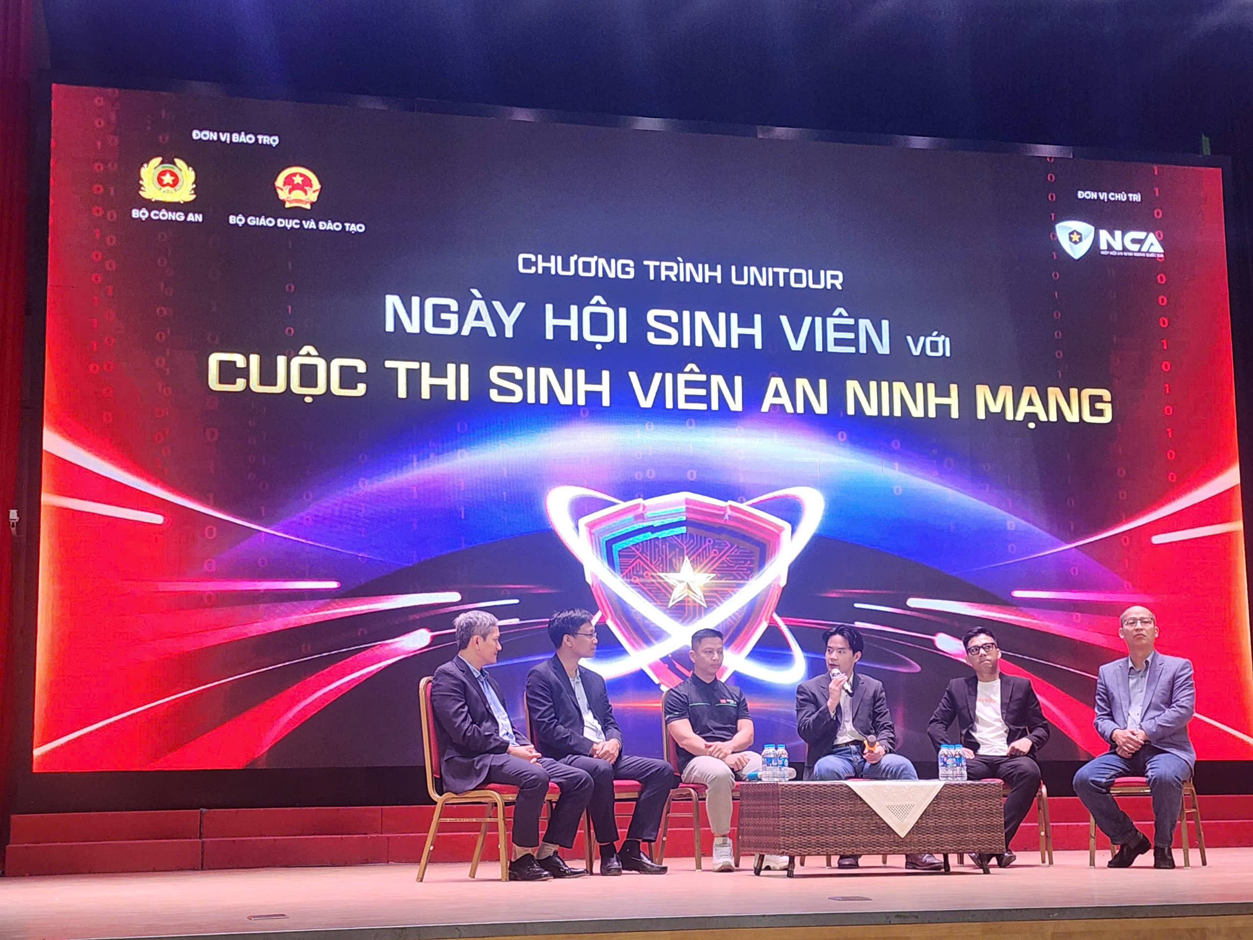 NCA UniTour đến PTIT – Chung tay vì không gian mạng an toàn