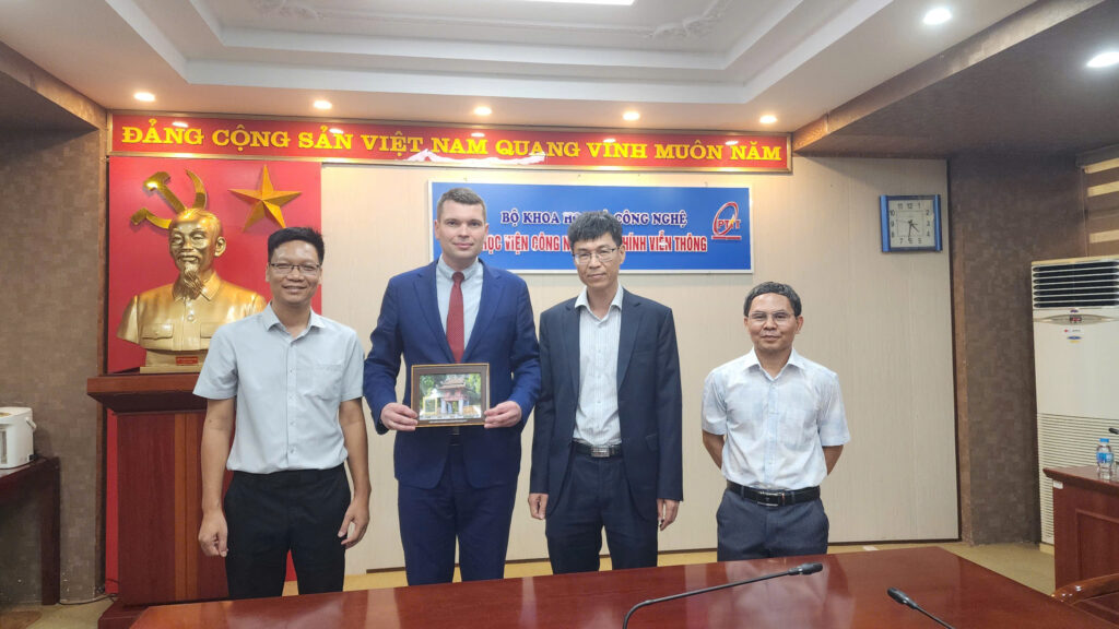 Khoa An toàn thông tin làm việc với Trường Đại học Viễn thông Saint Petersburg (SPbSUT), Liên bang Nga, thúc đẩy hợp tác trong đào tạo và nghiên cứu